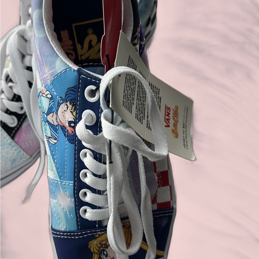 Vans x Sailor Moon Old Skool Sneakers - Picture 4 of 5